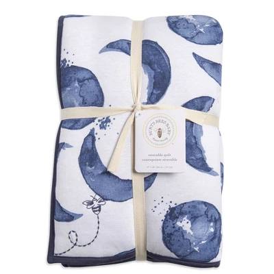 Burt's Bees Baby Burt's Bees Baby® Organic Cotton Reversible Quilt - Hello Moon 4 Burt's Bees Baby Burt's Bees Baby® Organic Cotton Reversible Quilt - Hello Moon - Image 2