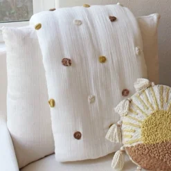 Crane Baby Cotton Muslin Pom Pom Blanket - Kendi White -Baby Products Store GUEST ec3a73a7 f361 409b b2da 29bc5743fc7a